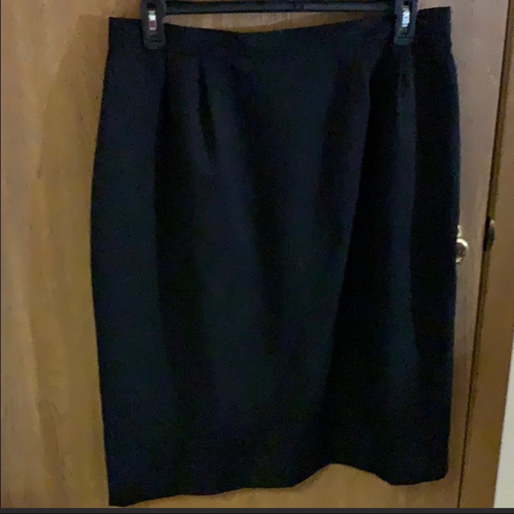 Laura Henson sz 20 black dress skirt slit back